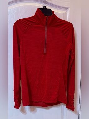 Kirkland signature women Red Half-Zip Long Sleeve Athletic Top Medium